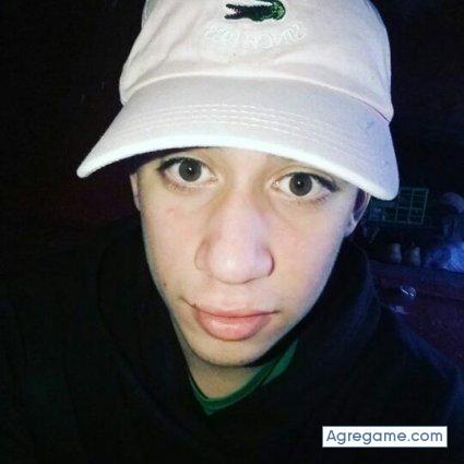 Maxi736 chico soltero en Nuevo París