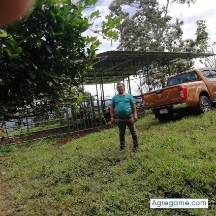 Marvinmora chico soltero en Turrialba