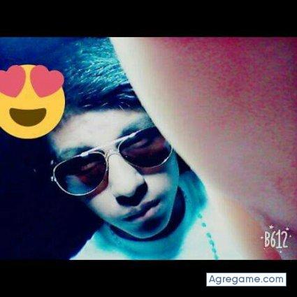 Thupbebito chico soltero en Matarani