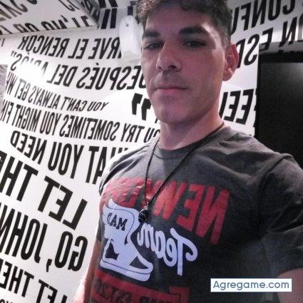 fernandod8983 chico soltero en Rosario