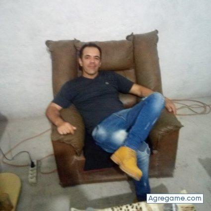 santiagoda chico soltero en Toledo