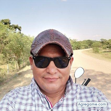 Maiase chico soltero en Colonia Warnes