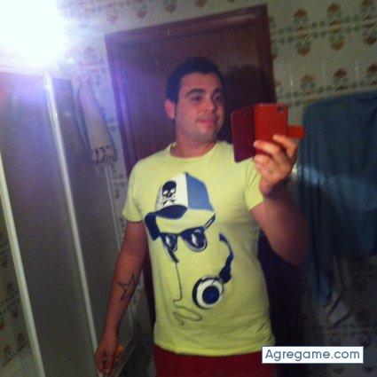 Tonibmw320 chico soltero en Riba-roja De Turia