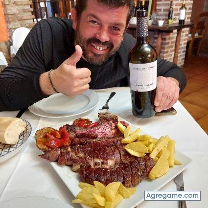 Manfision chico soltero en Palencia