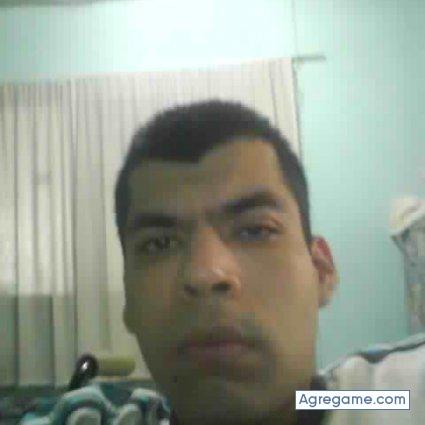 lucho26 chico soltero en Grand Bourg