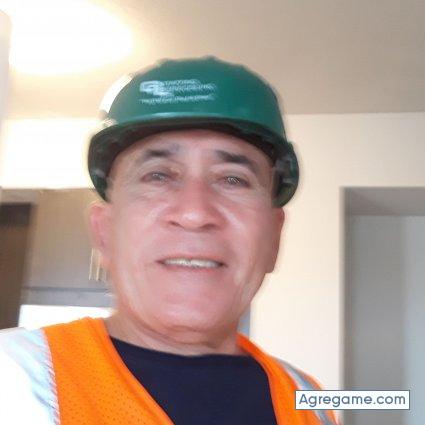 Oplopez chico soltero en Fort Myers