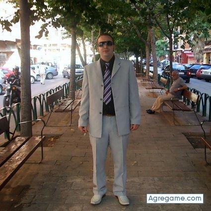 elemperadorche chico soltero en Burriana