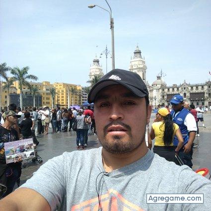 HoverLlerena chico soltero en Comas