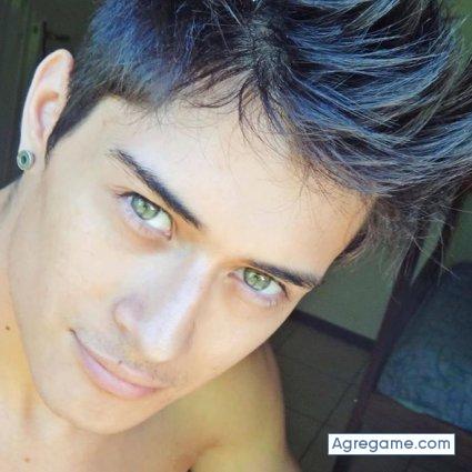 reneguembez chico soltero en San Salvador