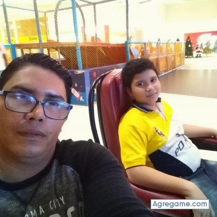 1974robertnajera chico soltero en La Lima