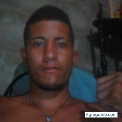 Elohander chico soltero en Aroa