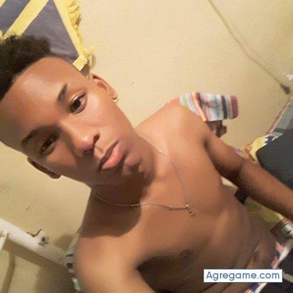 Maicol2108 chico soltero en Santo Domingo