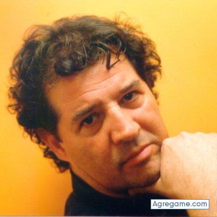 pajaroagobios chico soltero en Linares
