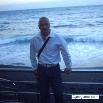 YKPONGO chico soltero en San lorenzo de el escorial