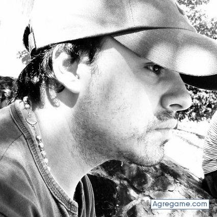 mbassi chico soltero en Montevideo