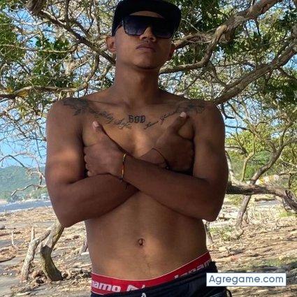 adrian023a chico soltero en Barranquilla