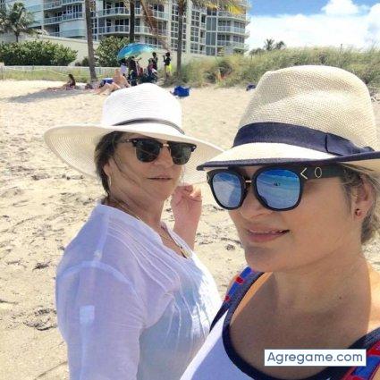 lazaradieguez chica soltera en Miami