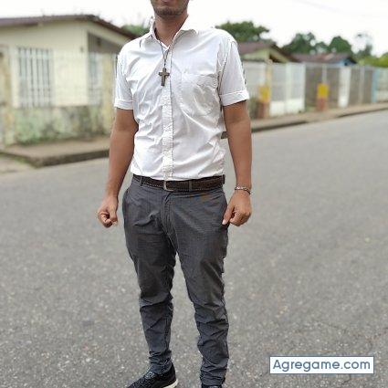 Luichi15 chico soltero en Maturín