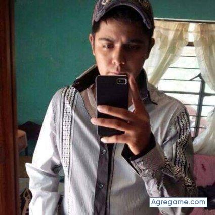 jalberto8765 chico soltero en Tecomán