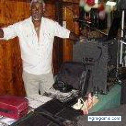 pabloalmada chico soltero en Nuevo París