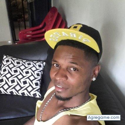 larryaguilarrengifo chico soltero en Medellín