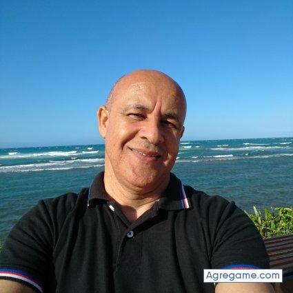 Sanabelg chico soltero en 