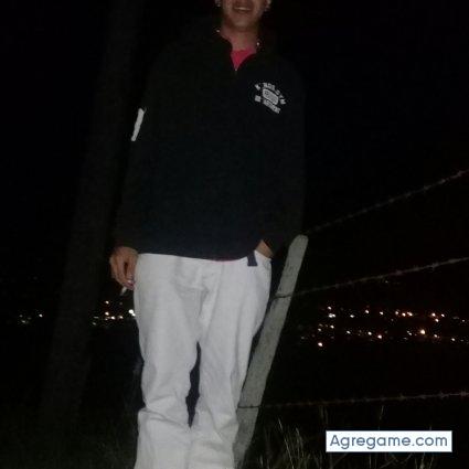 Jorgelora chico soltero en El Queremal