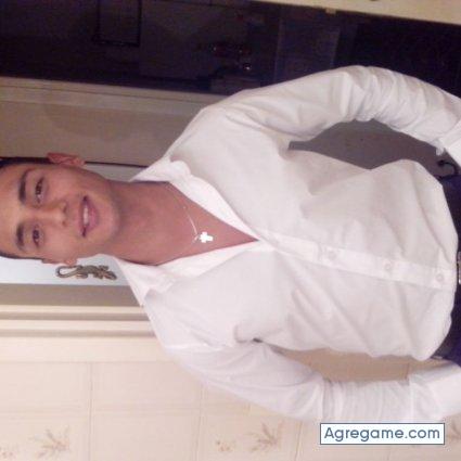 Alejandromorocho chico soltero en Arrecifes