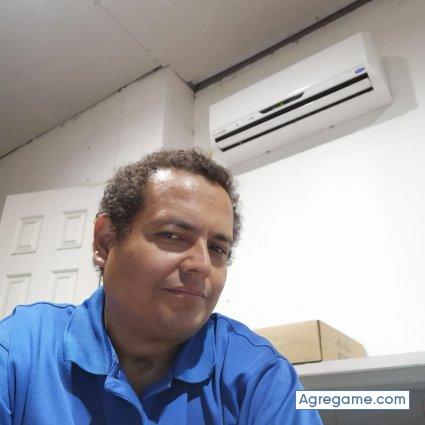 puritorojas chico soltero en Liberia