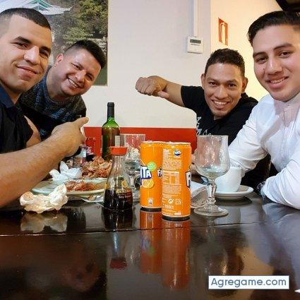 edwardedward chico soltero en Cornella de llobregat