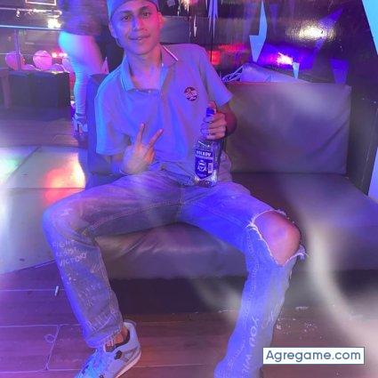 douglas105 chico soltero en Guayaquil