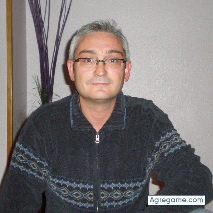 nikel chico separado en Valencia