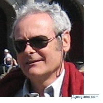 DIHU51 chico viudo en Arenys de mar