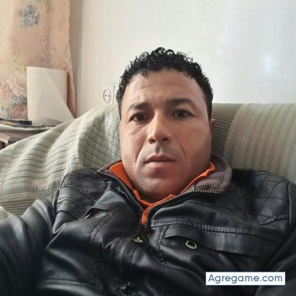 Gartua chico soltero en Cieza