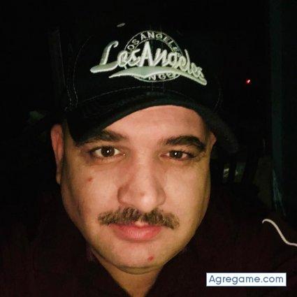 salvadormunoz5001 chico soltero en Sylmar