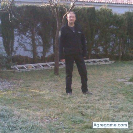 PEPELU chico divorciado en Girona