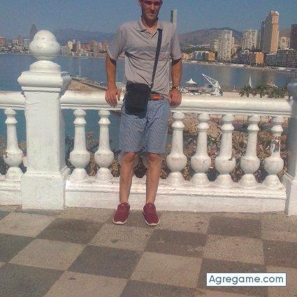 Julianroberto chico soltero en Navia