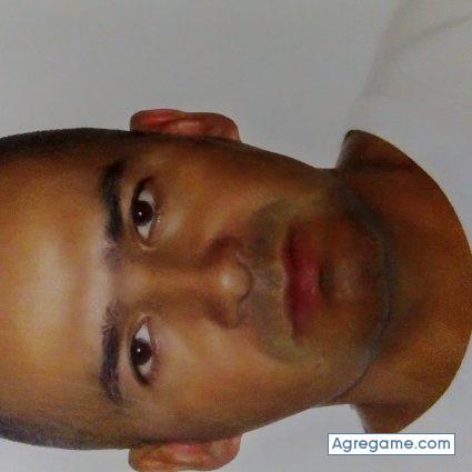 Carlos9713 chico soltero en Valverde Del Fresno