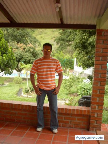 julano83 chico soltero en Palmira