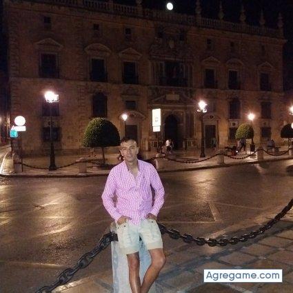 fernandomartinez7802 chico soltero en Santiago De Vicalvaro