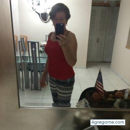 flori00 chica soltera en Morgantown