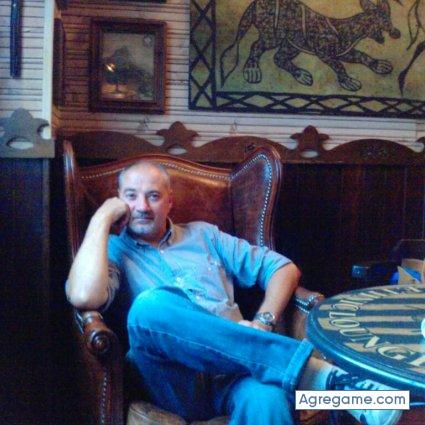 Eros53 chico soltero en Santander