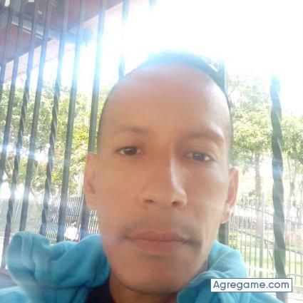 Juan4213 chico soltero en Lomas De Sargentillo