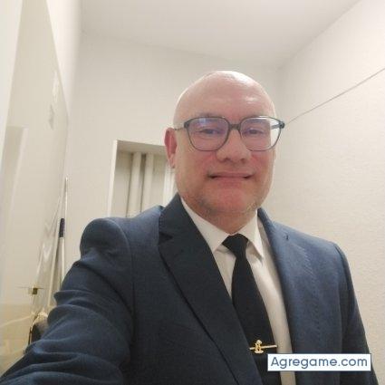 Trophi chico soltero en Madrid