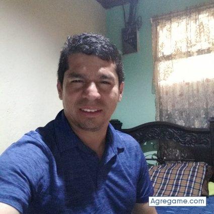 Barvega chico soltero en Heredia