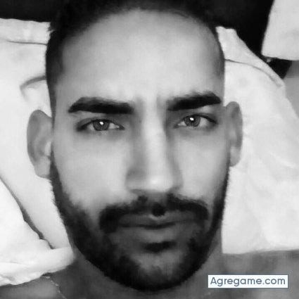 alejandroguach chico soltero en Banes