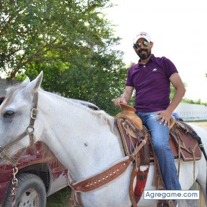 Elcharrobarragan chico separado en Monterey
