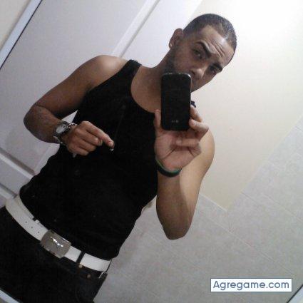 yedrian chico soltero en Brooklyn