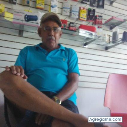 Manologabino chico soltero en Otra Banda