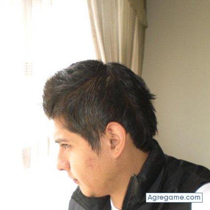 Camilobecerra chico soltero en Bogotá